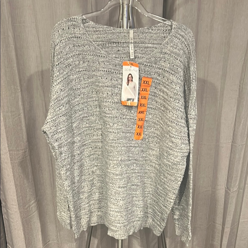 Leo & Nicole‎ Gray Crew Neck Sweater Relaxed Fit